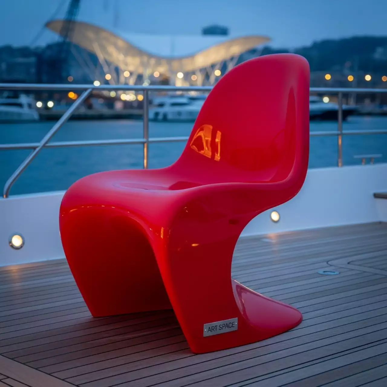 Аренда Стул Groover красный на VIP теплоходе (Морпорт Сочи) — ART SPACE