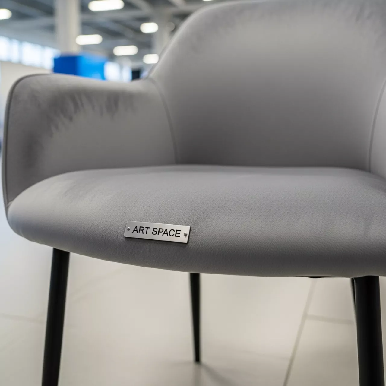 Аренда Стул Herman серый велюр черный каркас в зале «Чайка» (Морпорт) — ART SPACE