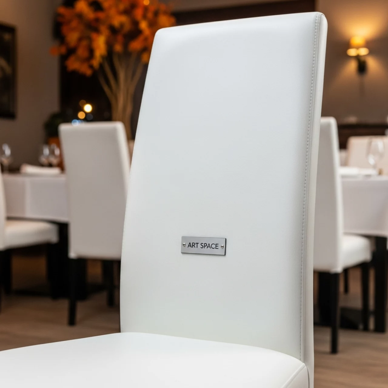 Аренда Стул Хит белый кожзам белый в ресторане «Высота 5642» — ART SPACE