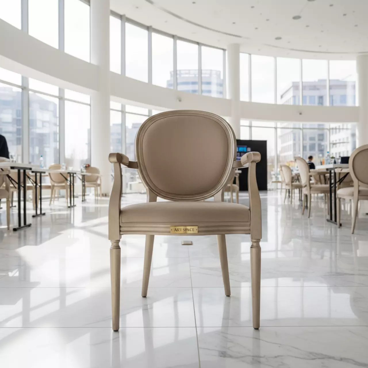 Аренда Стул Хит бежевый каркас шампань в МФК «Горный» — ART SPACE