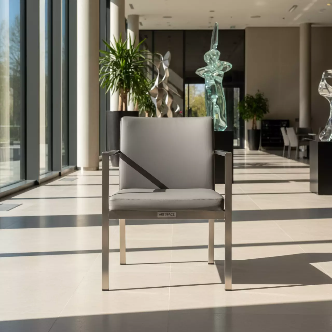 Аренда Стул Хит кожзам Marvel Grey каркас титан в Radisson Collection Paradise — ART SPACE