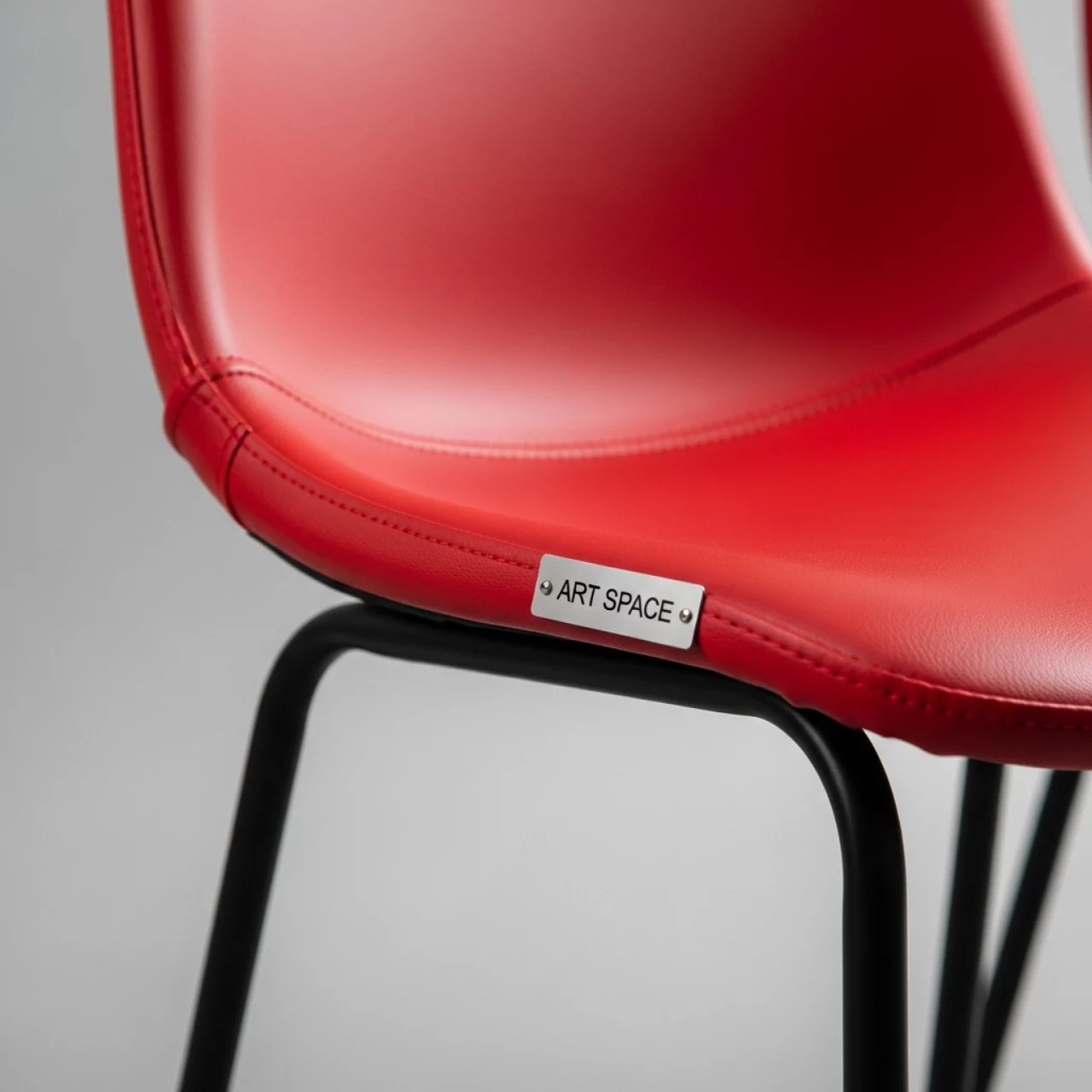 Аренда Стул Хит красный кожзам в City Park Hotel Sochi — ART SPACE