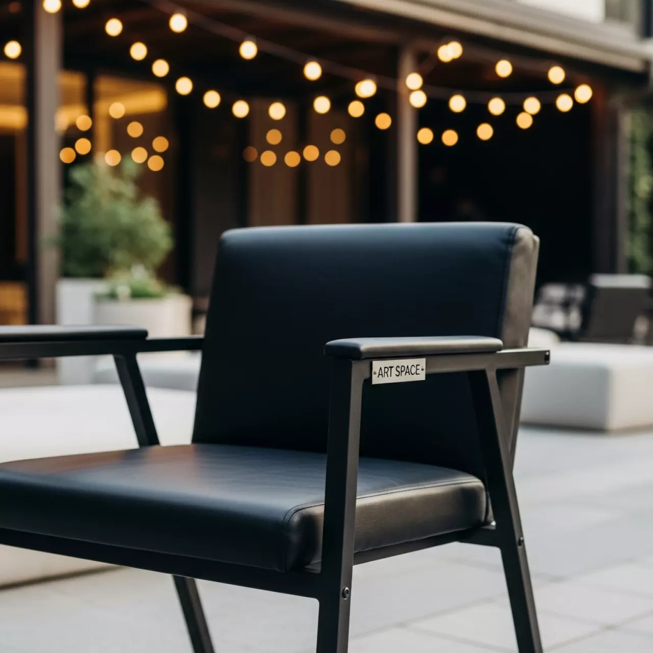 Аренда Стул Хит складной черный экокожа в Boutique Hotel PORTUM 1905 — ART SPACE