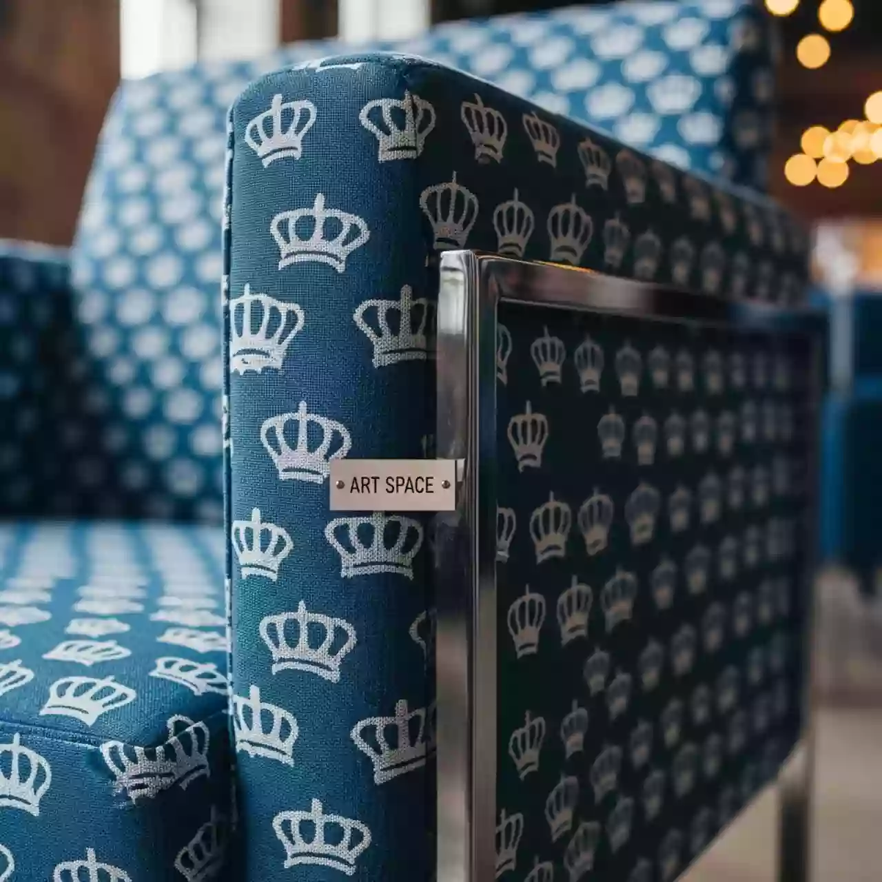 Аренда Стул Хит жаккард корона синяя каркас серебряный в ресторане «Sanremo» — ART SPACE