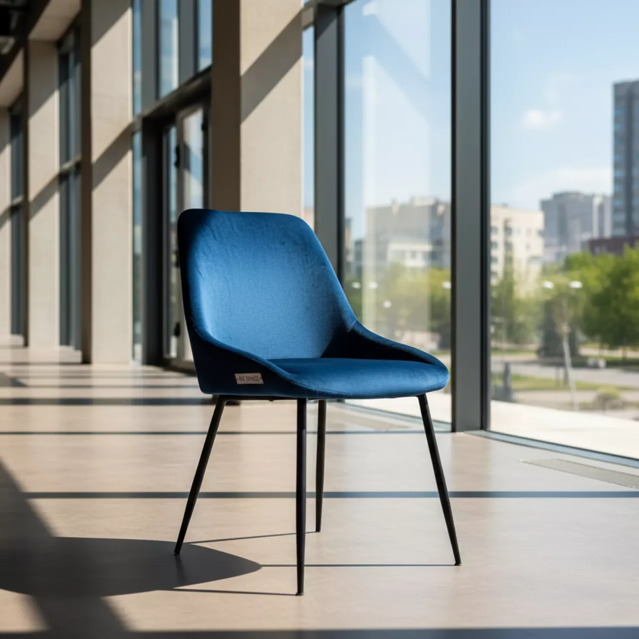 Аренда Стул Игнис синий велюр ножки металл в City Park Hotel Sochi — ART SPACE