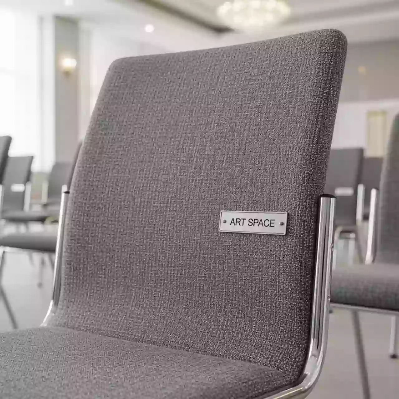 Аренда Стул Iso Chrome текстиль в отеле Radisson Lazurnaya — ART SPACE