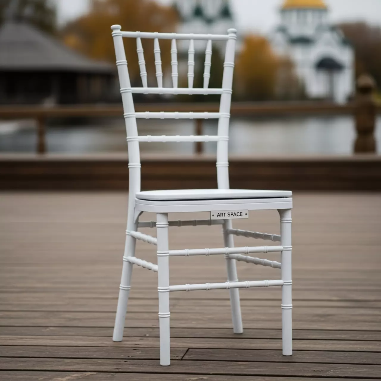 Аренда Стул Кьявари белый пластиковый в этно-парке «Моя Россия» — ART SPACE