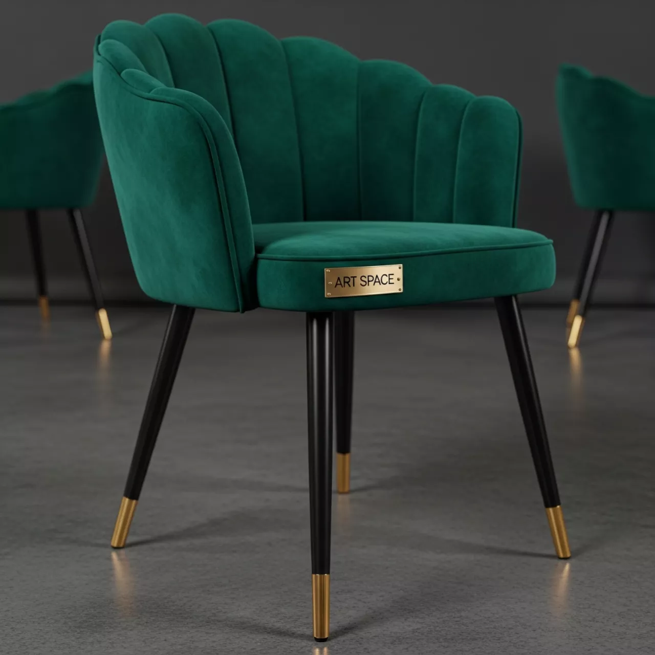 Аренда Стул Kongsberg изумруд черно золотые ножки в ресторане «Паруса» — ART SPACE