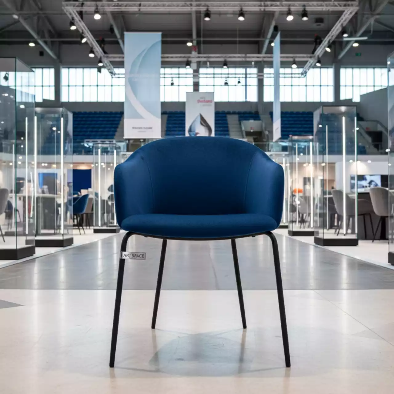 Аренда Стул Kongsberg лайт велюр синий Velutto ножки металл в Сириус Арене — ART SPACE