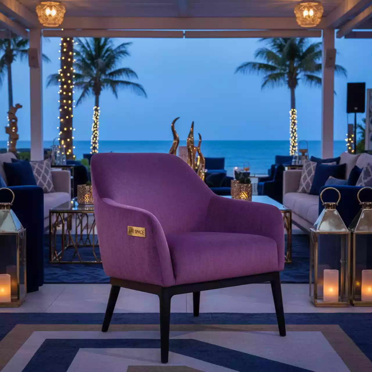 Аренда Стул Kongsberg сиреневый велюр черные ножки в пляжном клубе Del Mar — ART SPACE