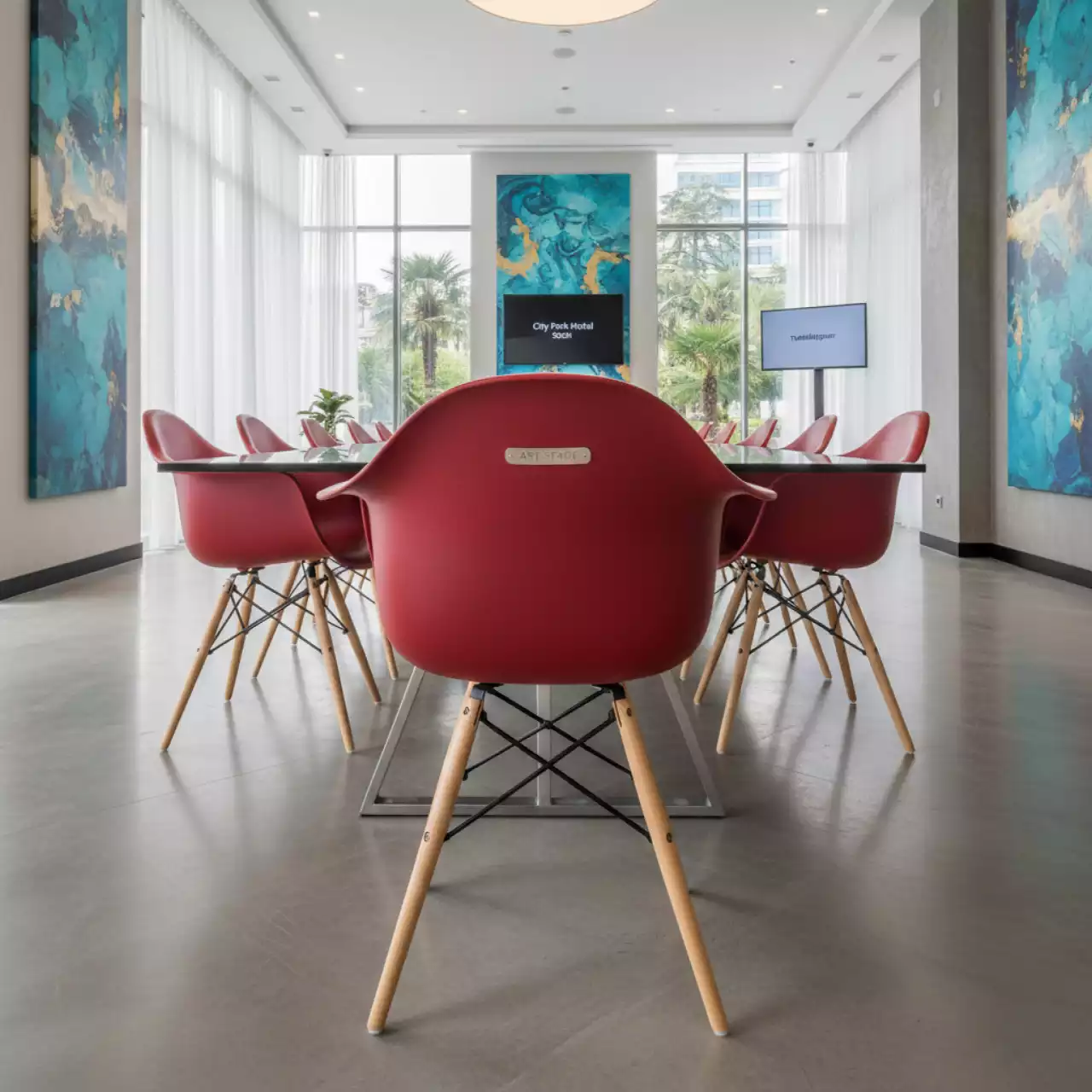 Аренда Стул красный Eames DSW в City Park Hotel Sochi — ART SPACE