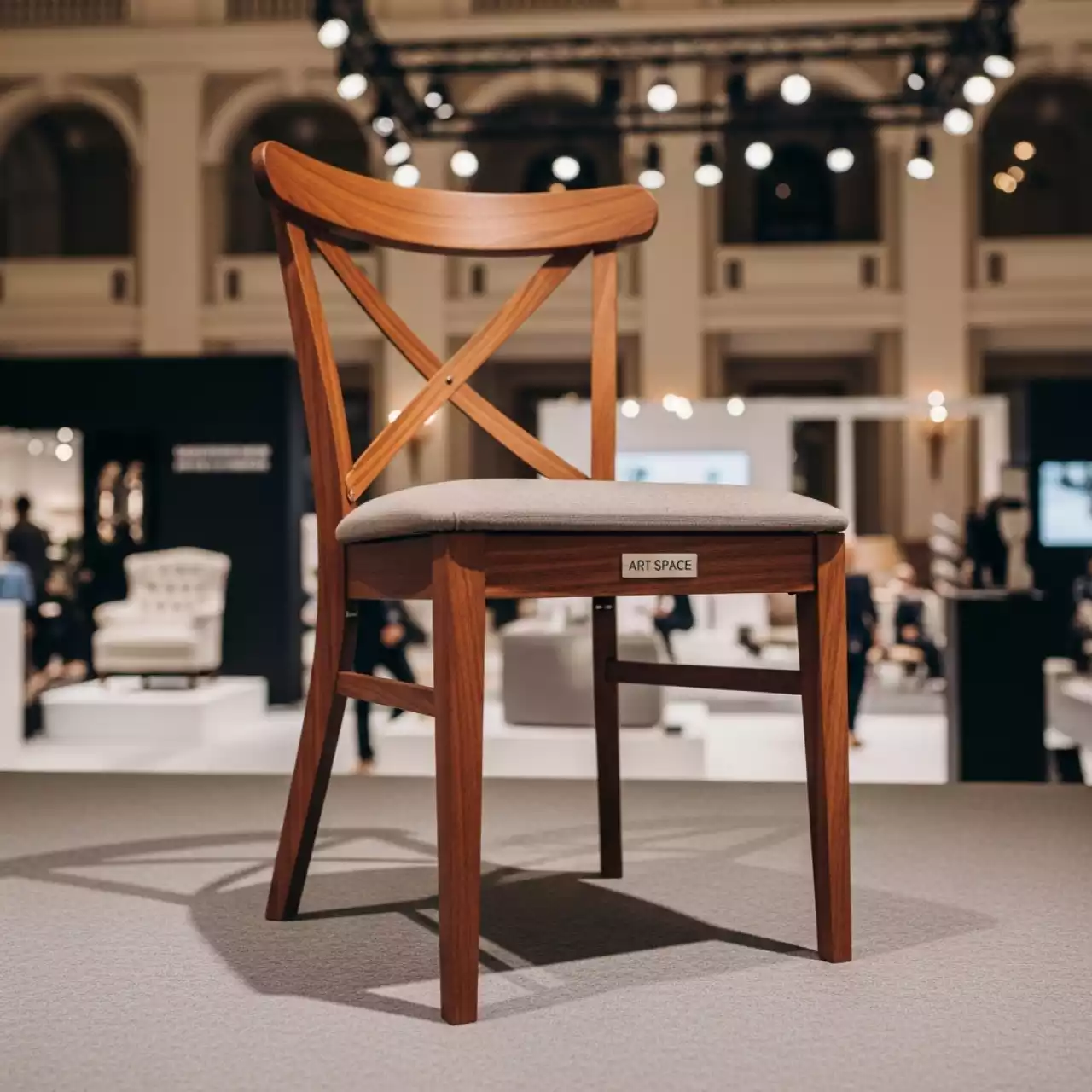 Аренда Стул Кроссбэк красное дерево с подушкой в Сочи Парк Отеле — ART SPACE