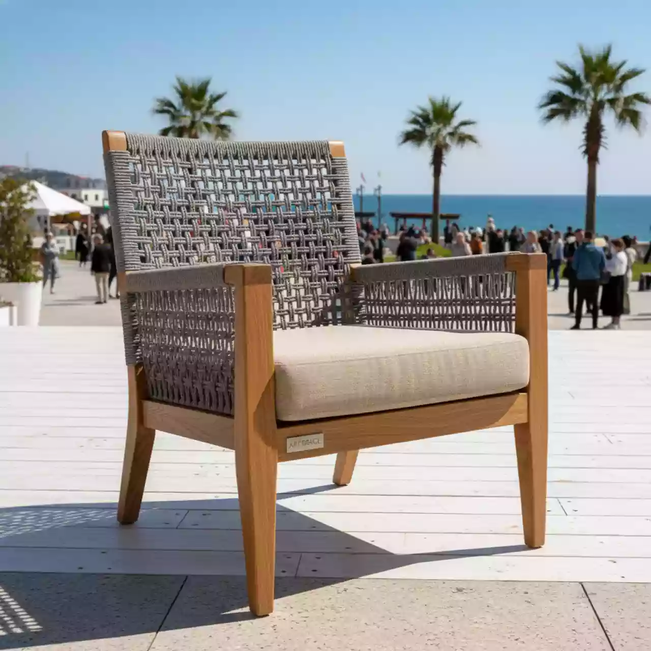 Аренда Стул Марсель плетеный из роупа дуб серый меланж бежевая ткань в Sport Inn Hotel & Wellness — ART SPACE