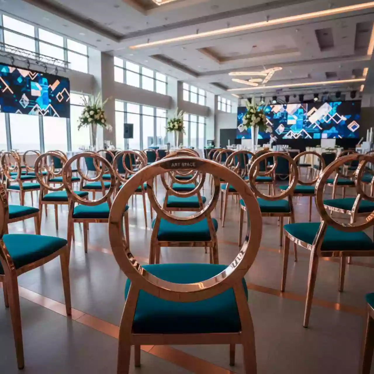 Аренда Стул медный Tiffany в Swissôtel Resort Sochi Kamelia — ART SPACE