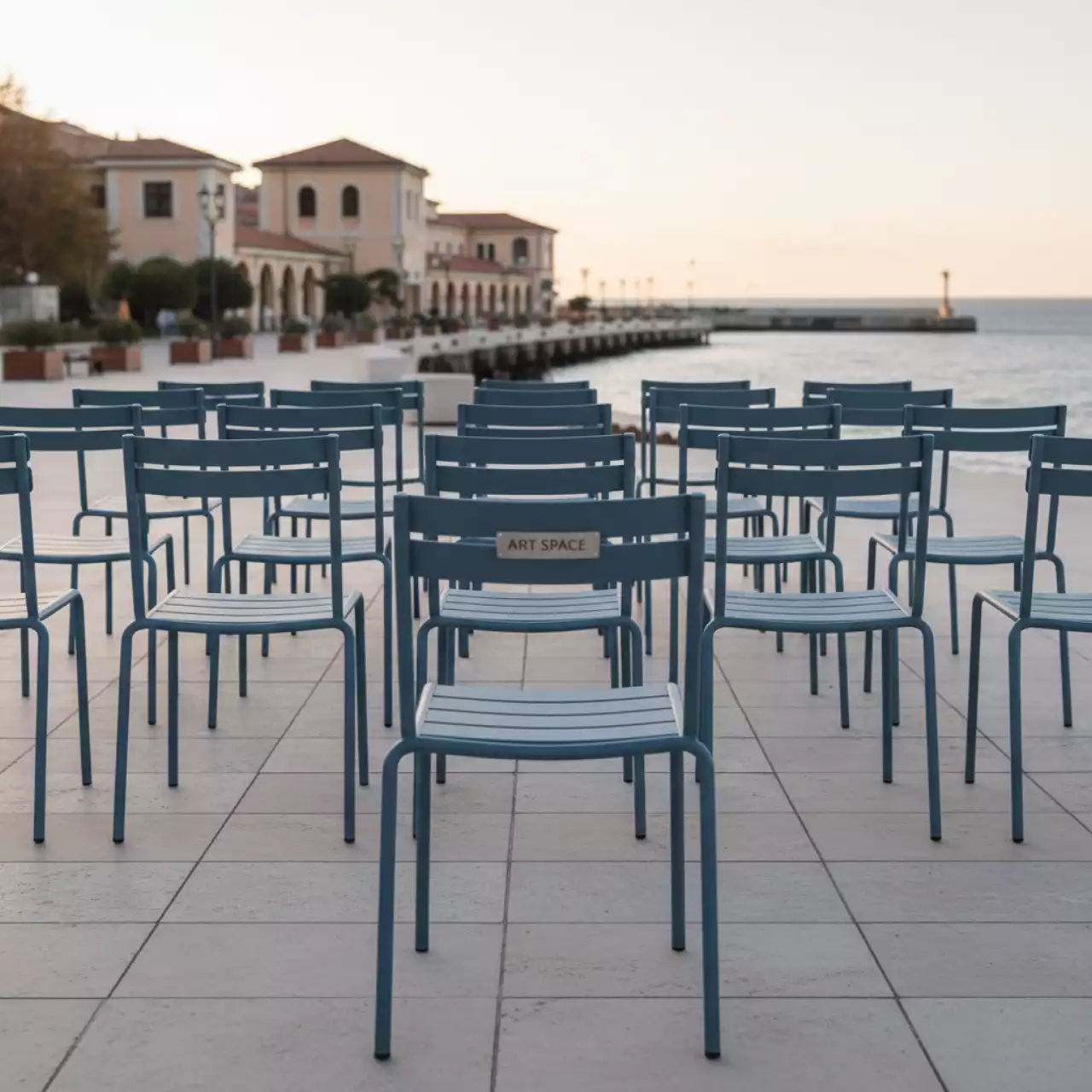 Аренда Стул металлический Nolita на территории Морпорта Сочи — ART SPACE