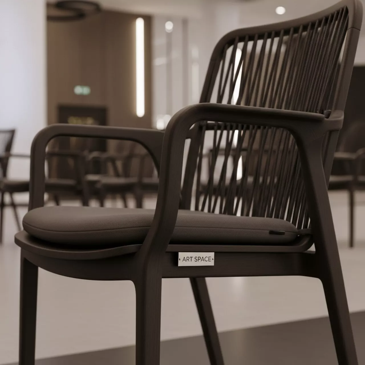 Аренда Стул Милан с подлокотниками искусственный ротанг подушка темно коричневый в Omega Sirius — ART SPACE