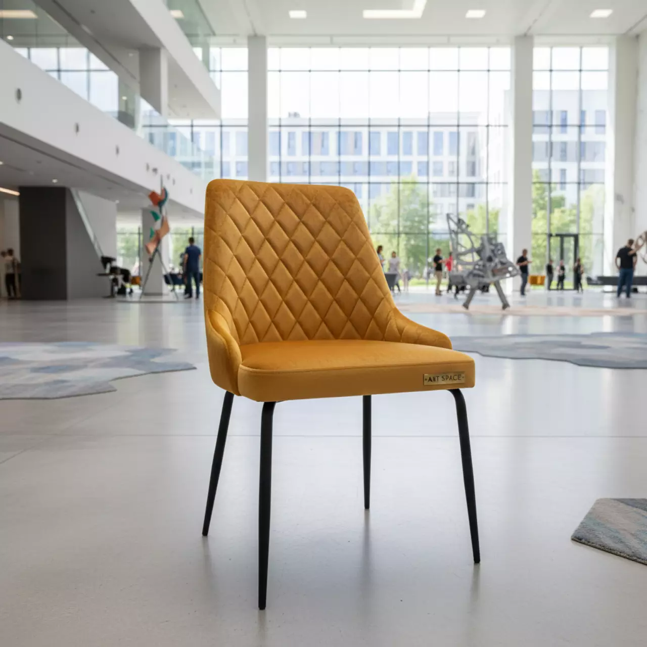 Аренда Стул мягкий медовый велюр черный металлический каркас Prism Edge в Университете «Сириус» — ART SPACE