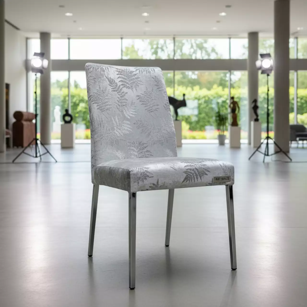 Аренда Стул ОКТАВА серебряный бархат с папоротниковым узором в санатории «Русь» — ART SPACE