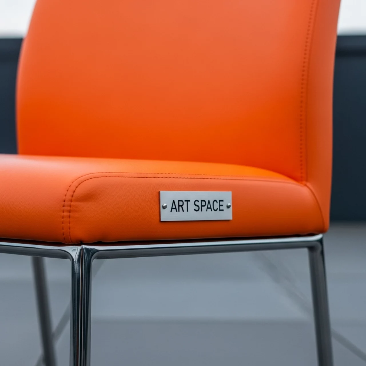 Аренда Стул оранжевый из экокожи Neron в ресторане «La Terrazza» — ART SPACE