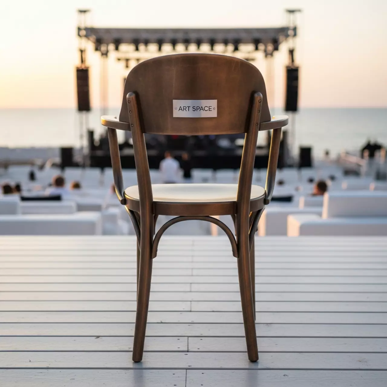 Аренда Стул патина бронза Наполеон на пляжных клубах Хосты — ART SPACE