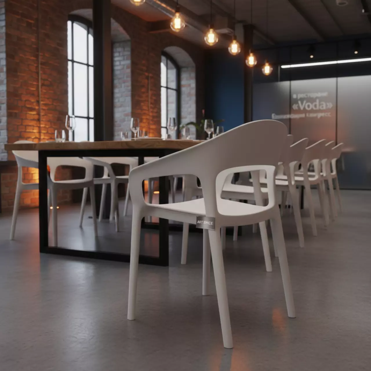 Аренда Стул пластиковый белый Ara в ресторане «Voda» — ART SPACE