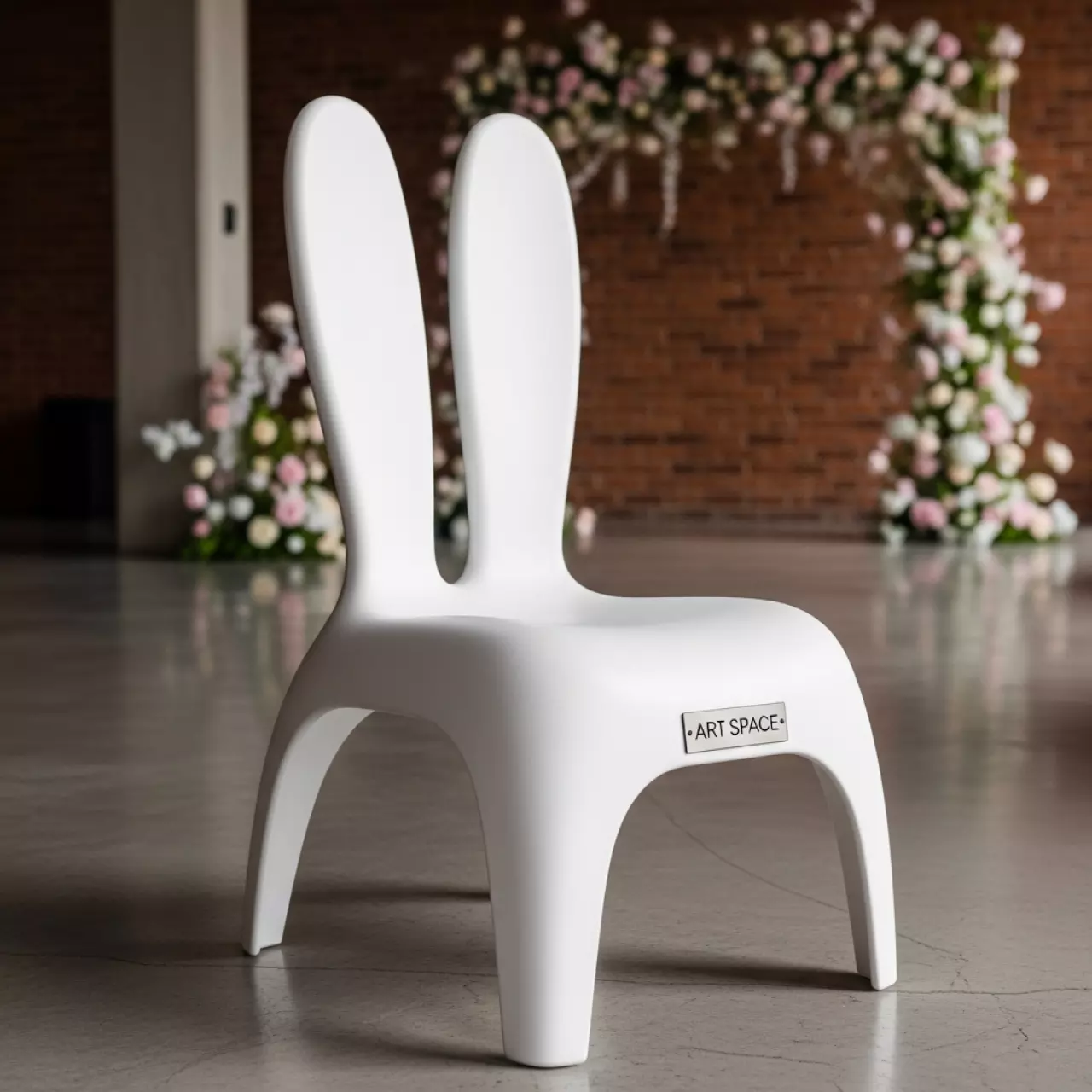 Аренда Стул пластиковый детский Rabbit Baby в Bridge Resort — ART SPACE