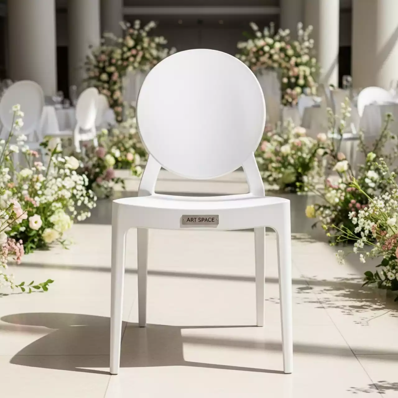 Аренда Стул пластиковый Igloo белый в Mövenpick Hotel — ART SPACE