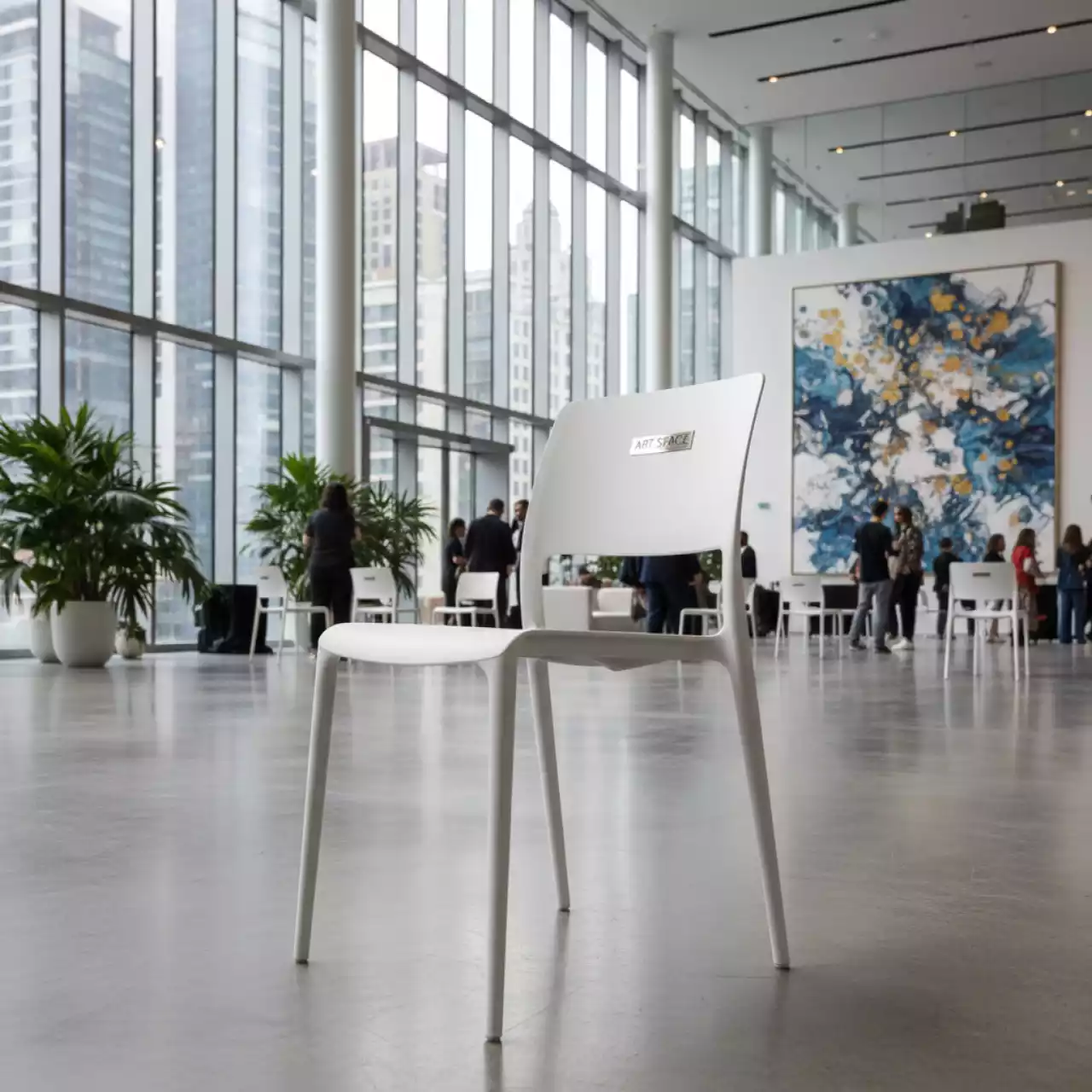 Аренда Стул пластиковый Капри белый в Mantera Supreme — ART SPACE