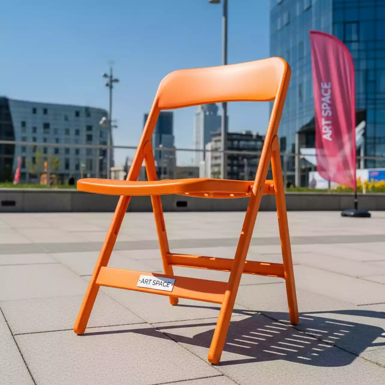 Аренда Стул пластиковый Люк складной оранжевый в отеле «Звездный» — ART SPACE