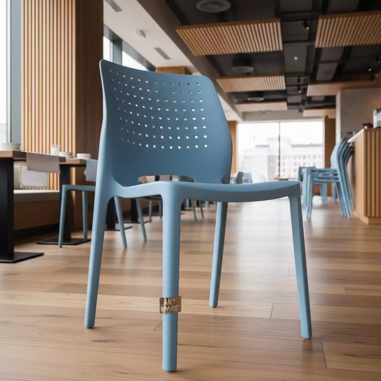 Аренда Стул пластиковый Maya светло голубой в ресторане «Сыроварня» — ART SPACE