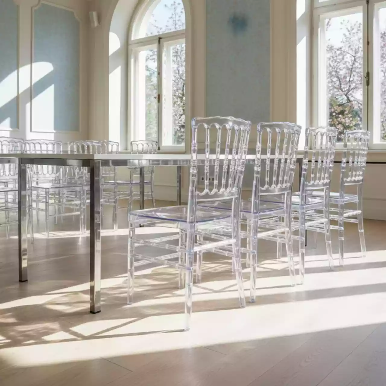 Аренда Стул пластиковый Napoleon в Boutique Hotel PORTUM 1905 — ART SPACE