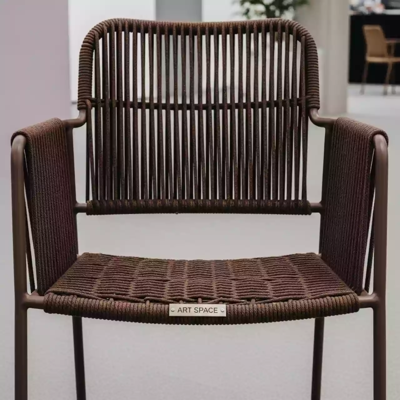 Аренда Стул плетеный из роупа Люксембург коричневый в Университете «Сириус» — ART SPACE