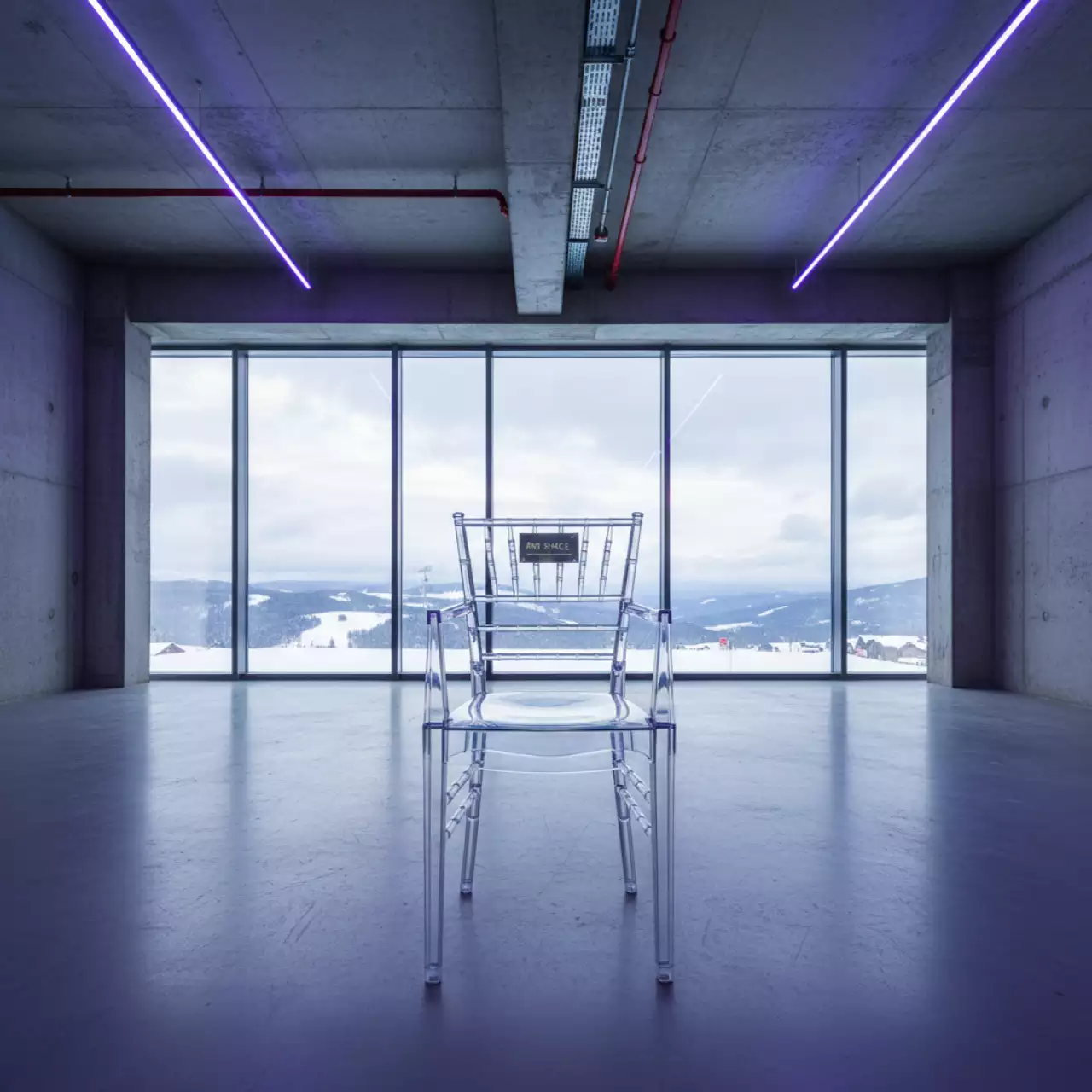 Аренда Стул поликарбонатный прозрачный Наполеон в Radisson Hotel Rosa Khutor — ART SPACE