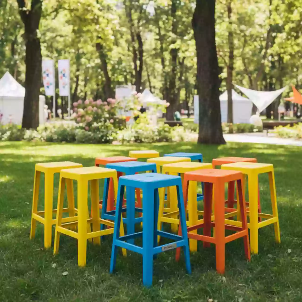 Аренда Стул полубарный пластиковый Joy S Bar в парке «Ривьера» — ART SPACE