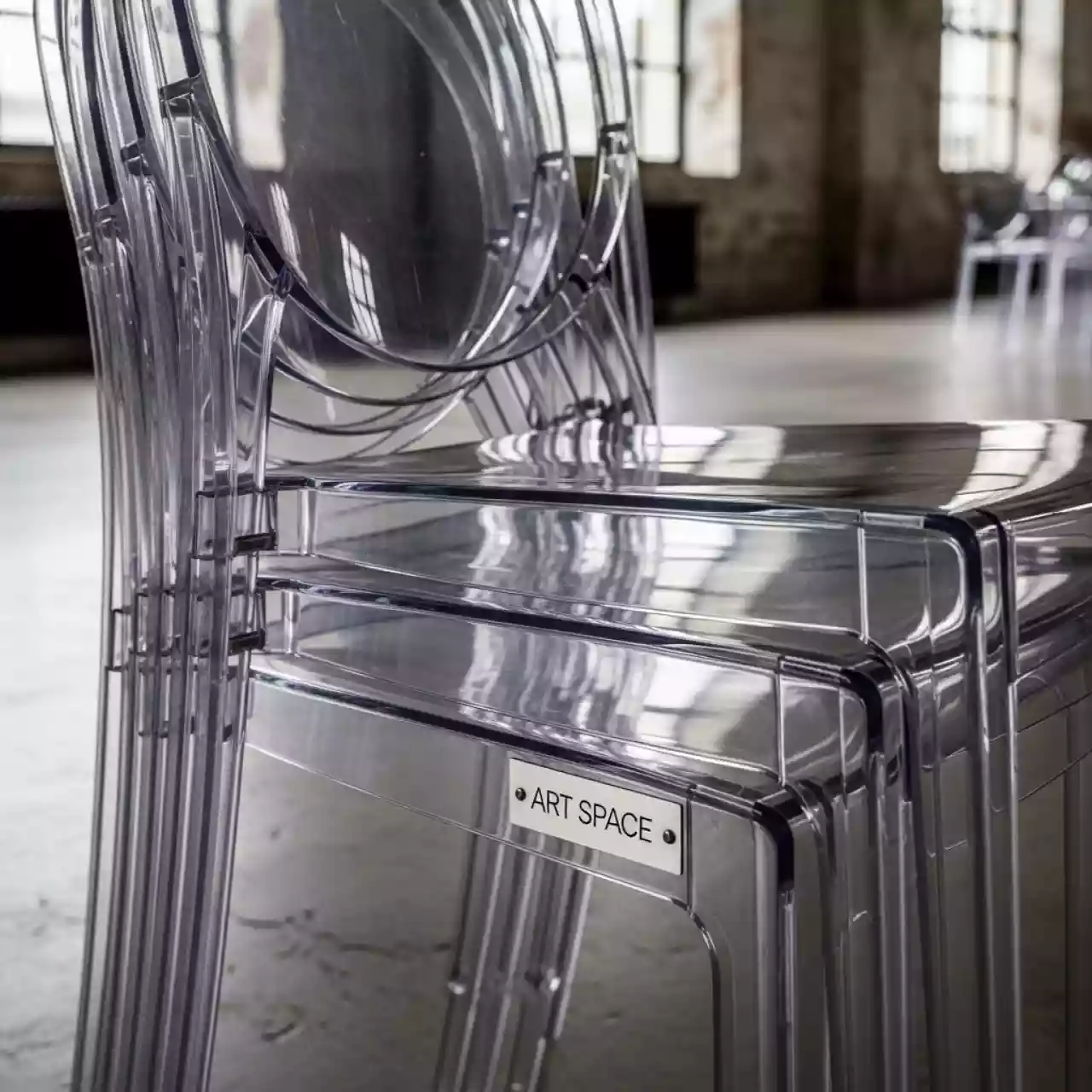 Аренда Стул прозрачный Bo в ресторане «La Terrazza» — ART SPACE
