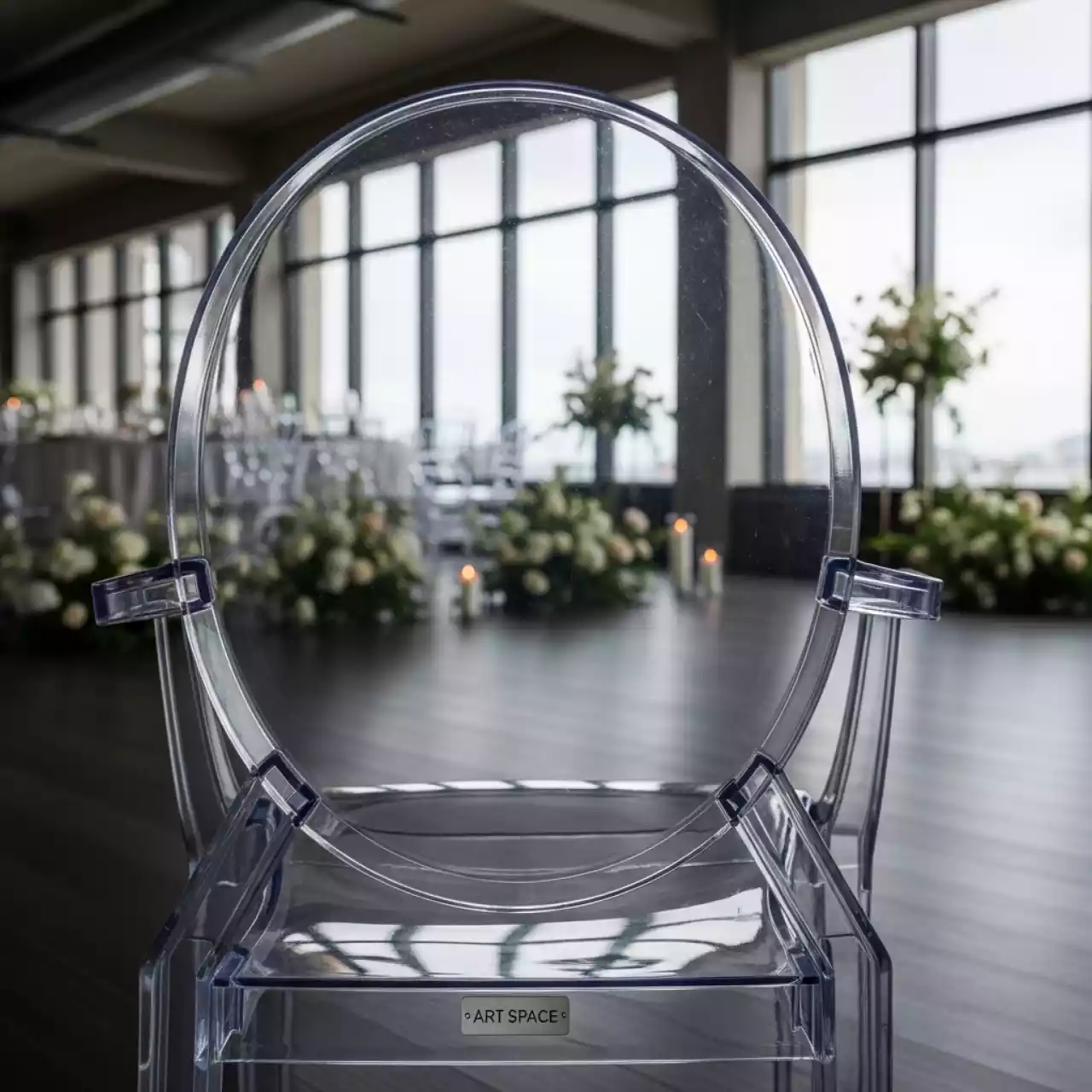 Аренда Стул прозрачный Наполеон в Courtyard by Marriott Sochi — ART SPACE