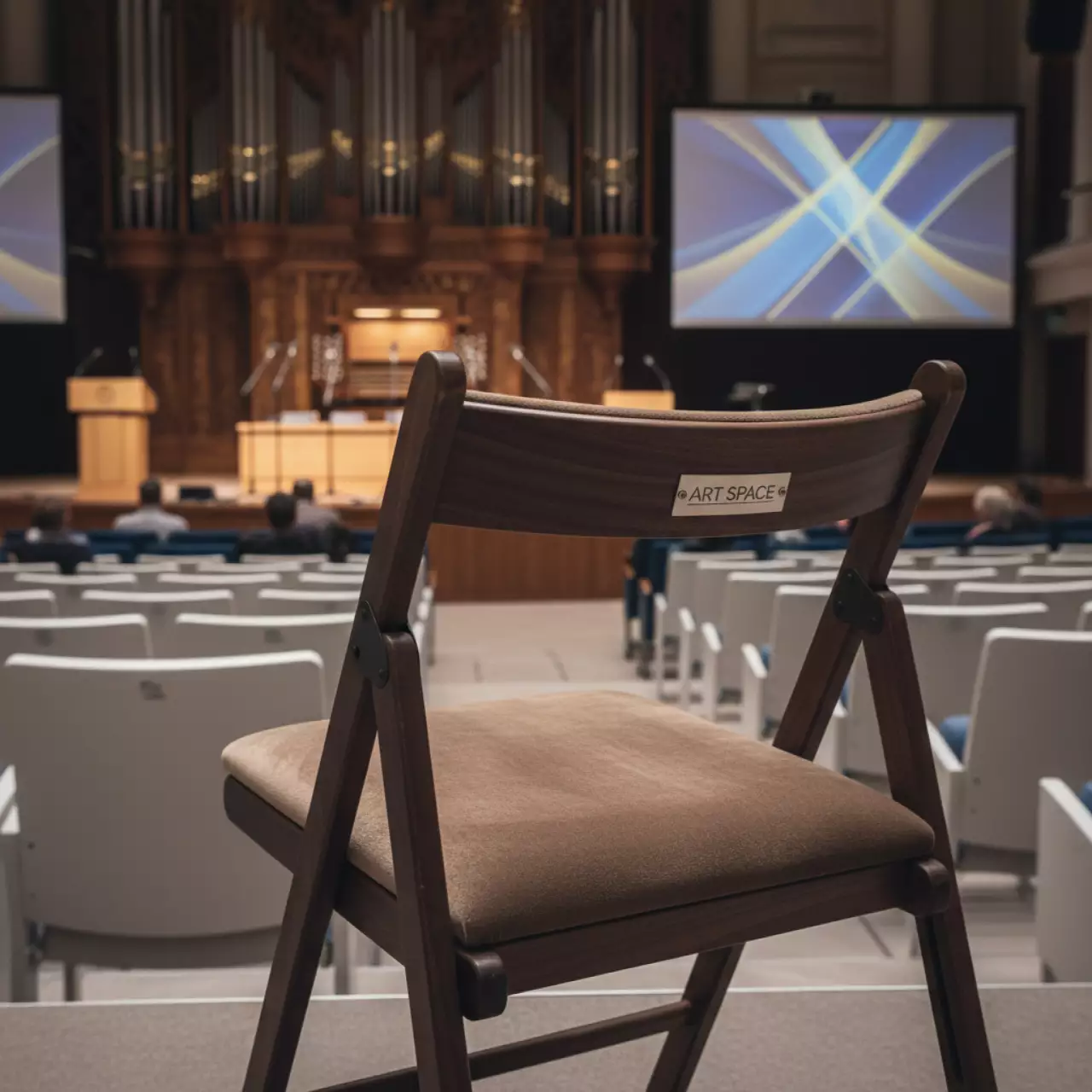 Аренда Стул раскладной Clack в Зале органной и камерной музыки — ART SPACE