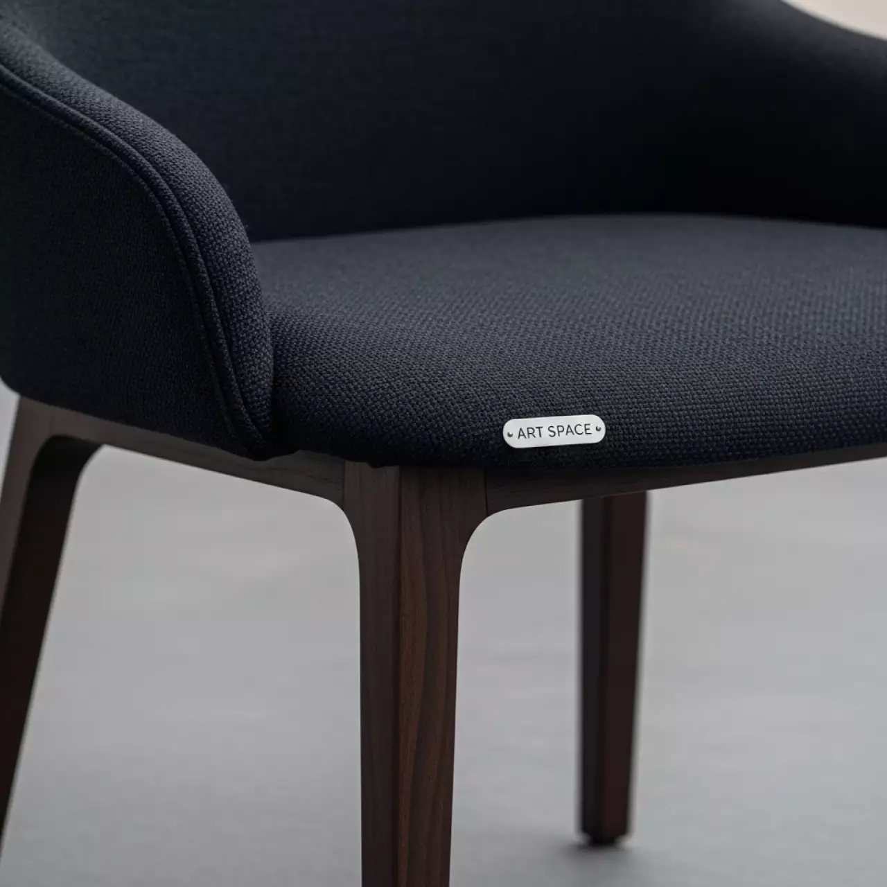 Аренда Стул Ricco рогожка Austin Black ножки бук морилка венге в Boutique Hotel PORTUM 1905 — ART SPACE