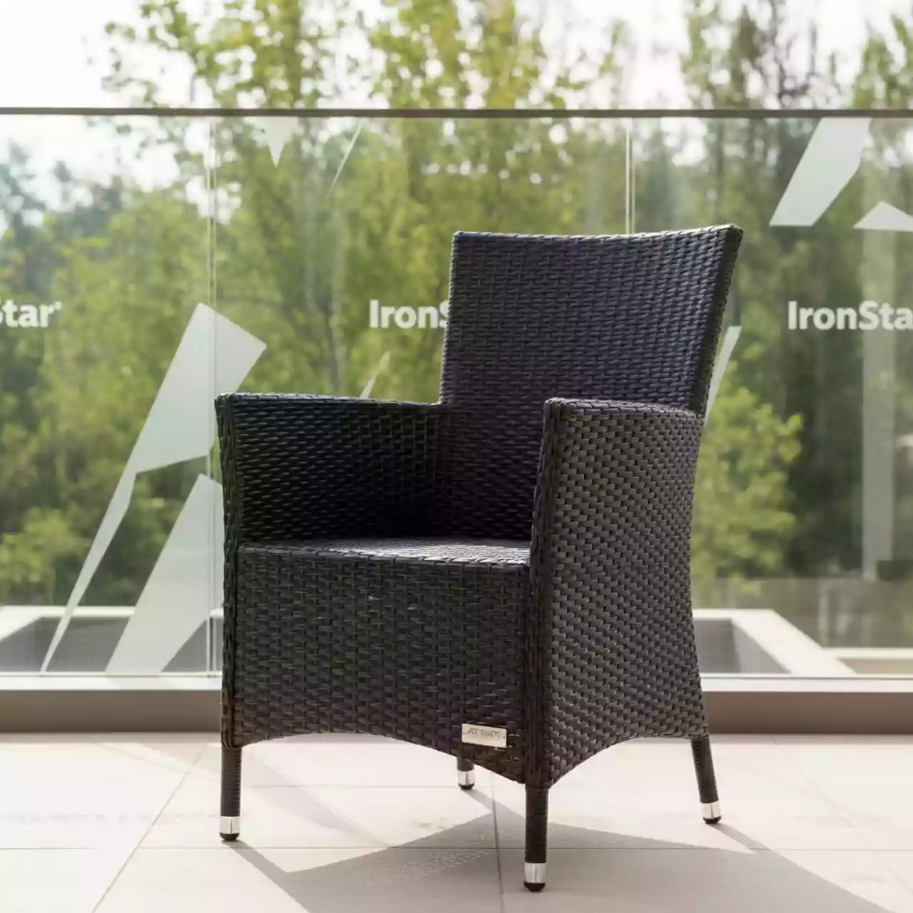 Аренда Стул Ривьера из искусственного ротанга в Radisson Collection Paradise — ART SPACE