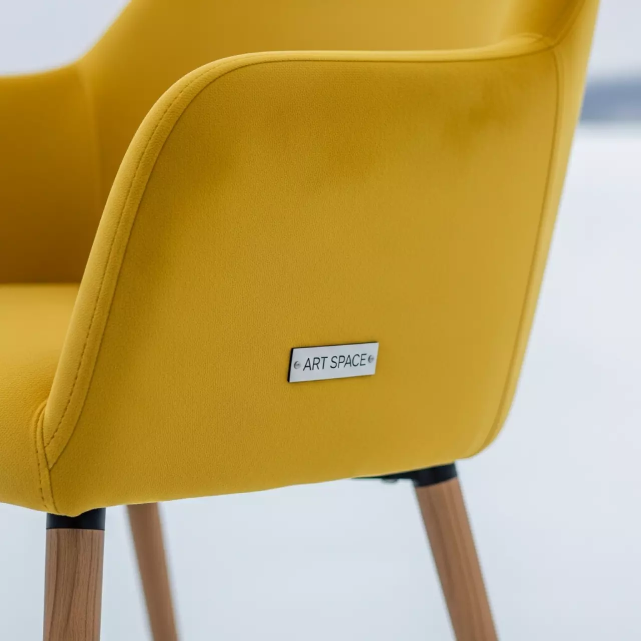 Аренда Стул Роквелл мягкая спинка желтый велюр в ледовом дворце «Роза Хутор» — ART SPACE