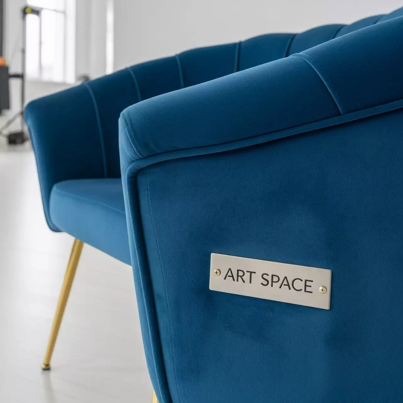 Аренда Стул Росс голубой в Omega Sirius — ART SPACE