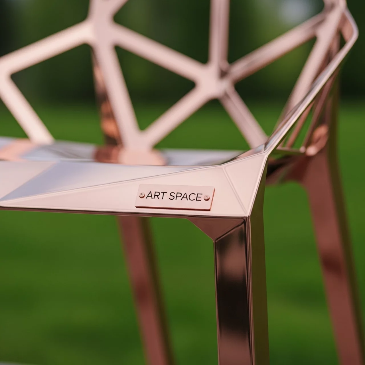 Аренда Стул розовое золото Infinity в парке «Ривьера» — ART SPACE