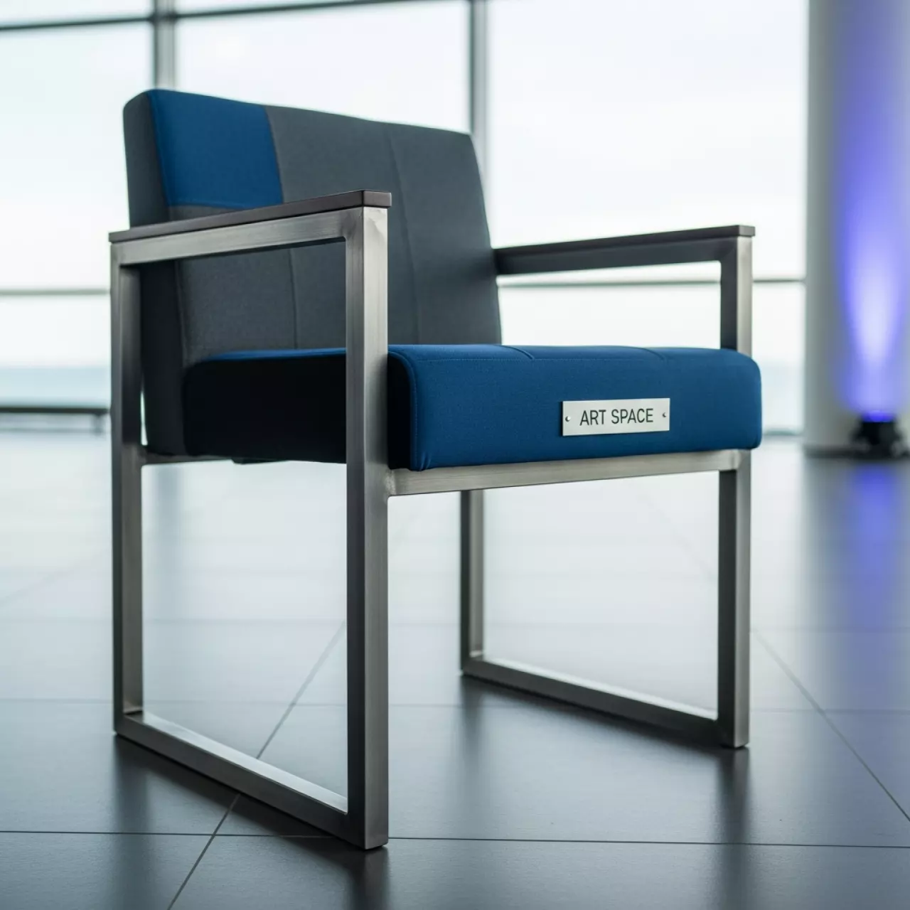 Аренда Стул с обивкой Icon SD в комплексе Sea Galaxy — ART SPACE