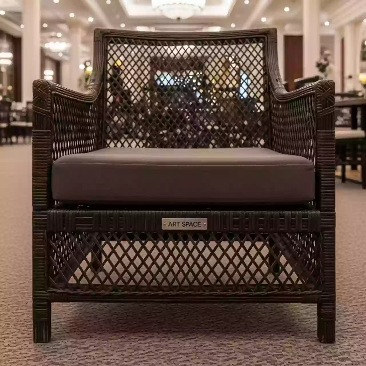 Аренда Стул с подлокотниками из искусственного ротанга Милан с подушкой темно коричневый в санатории «Русь» — ART SPACE