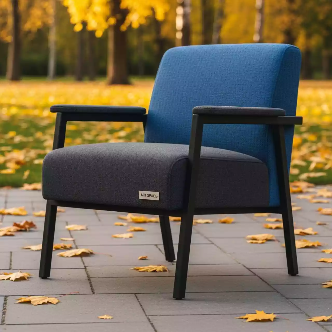 Аренда Стул с подлокотниками широкое сиденье в парке «Ривьера» — ART SPACE