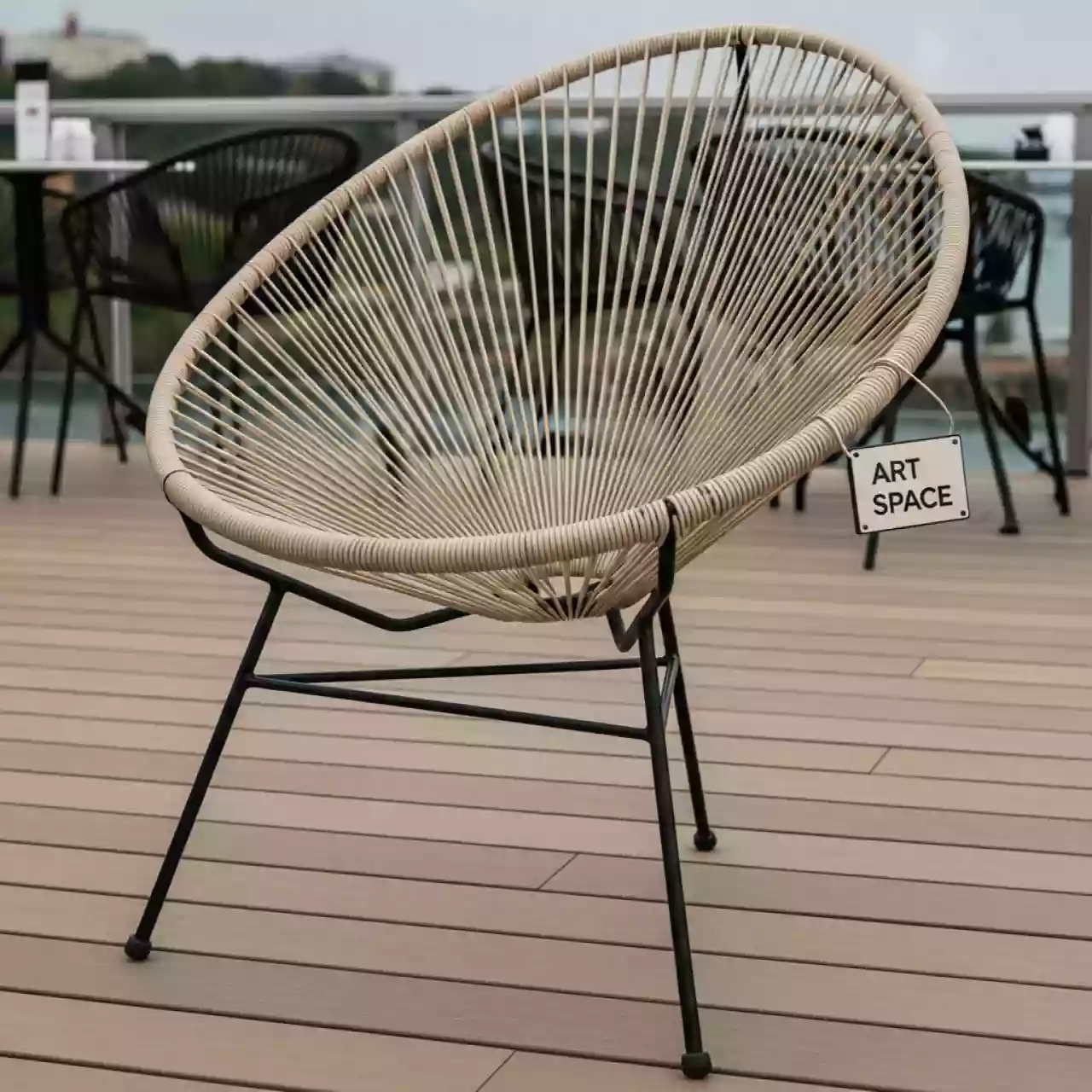 Аренда Стул садовый бежевый Acapulco Chair в ресторане «Sanremo» — ART SPACE