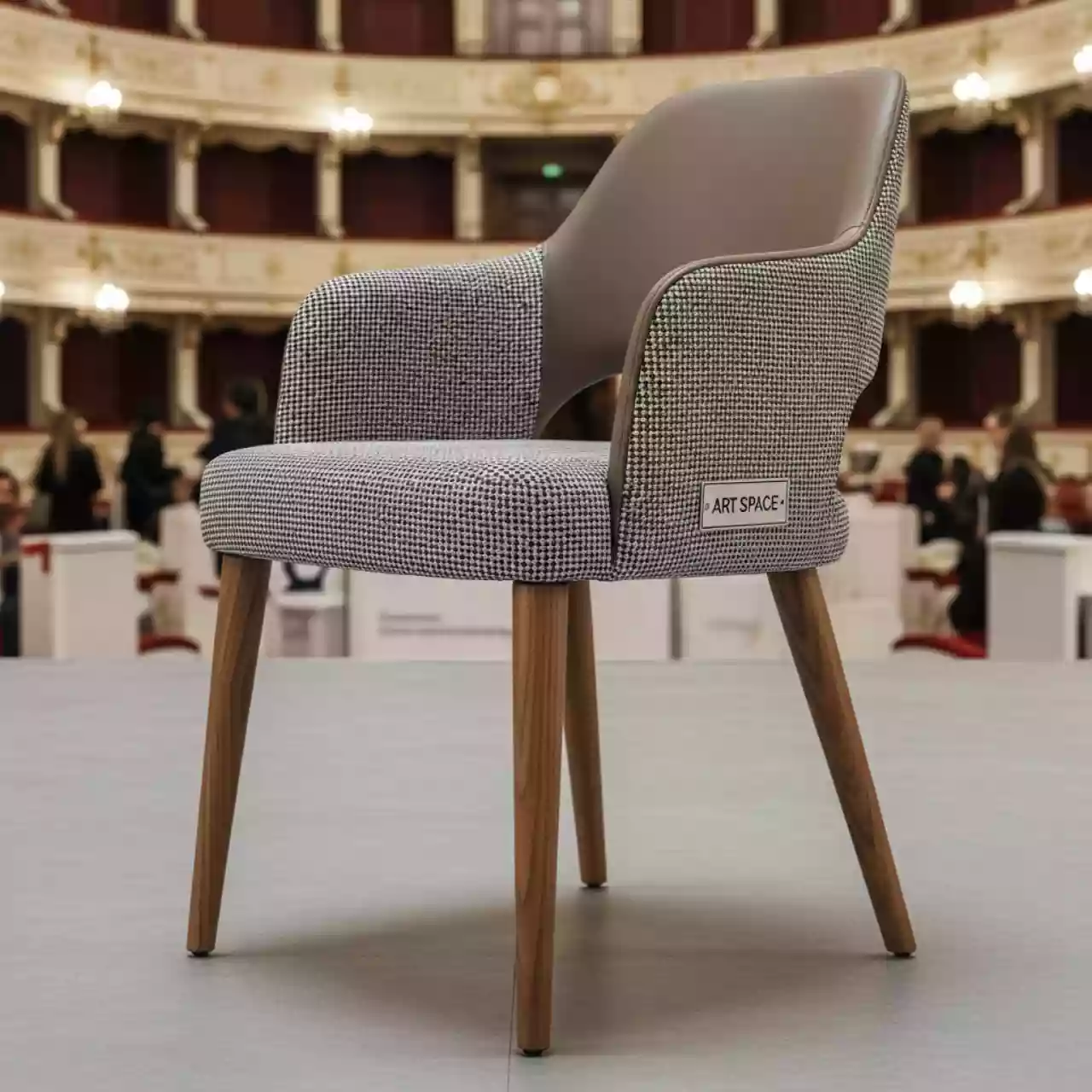 Аренда Стул Safir сиденье жаккард Incas спинка кожзам Оракул ножки бук морилка светлый орех в Зимнем театре — ART SPACE