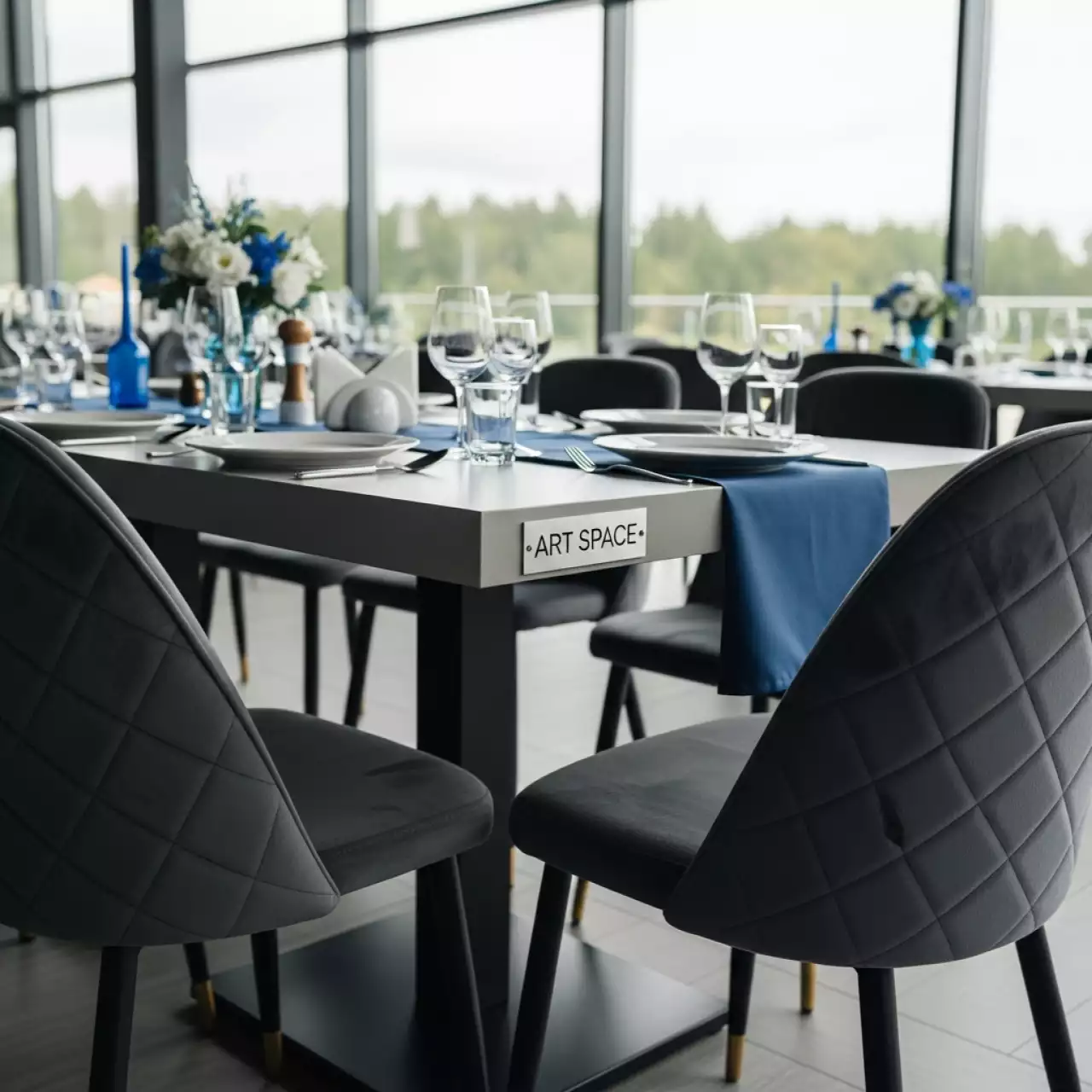 Аренда Стул Safir велюр темно серый в санатории «Черноморье» — ART SPACE