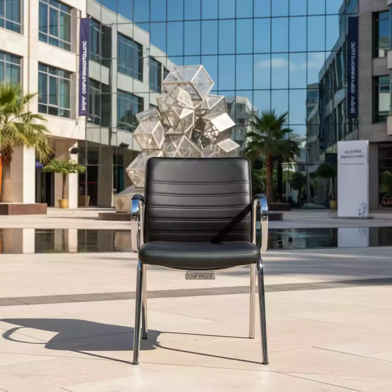 Аренда Стул Самба экокожа черная хромированный каркас в санатории «Октябрьский» — ART SPACE