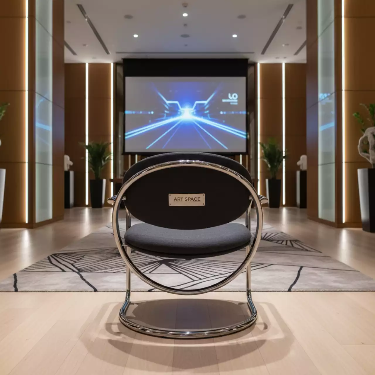 Аренда Стул Сатурн в Radisson Collection Paradise — ART SPACE